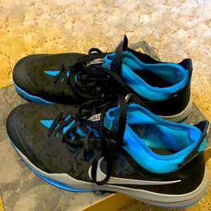 Nike Crusader athletic shoe, size 13, black and blue